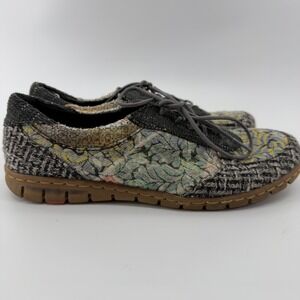 Born Womens Sneakers Multi Color Tapestry Lace Up Shoes Size 9